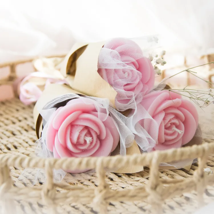 Fotka sviečok z kolekcie ' Deň  Matiek - Ružička pre Maminku